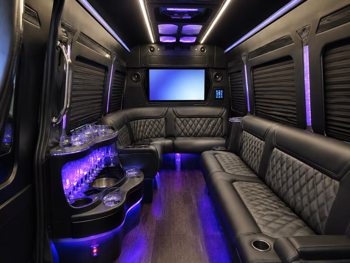 corporate and conference travel from warren to detroit columbus and chicago