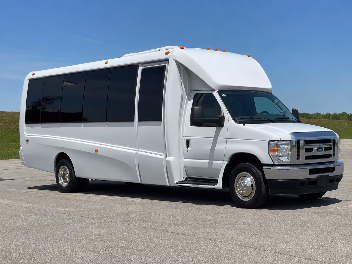 dearborn bus rentals