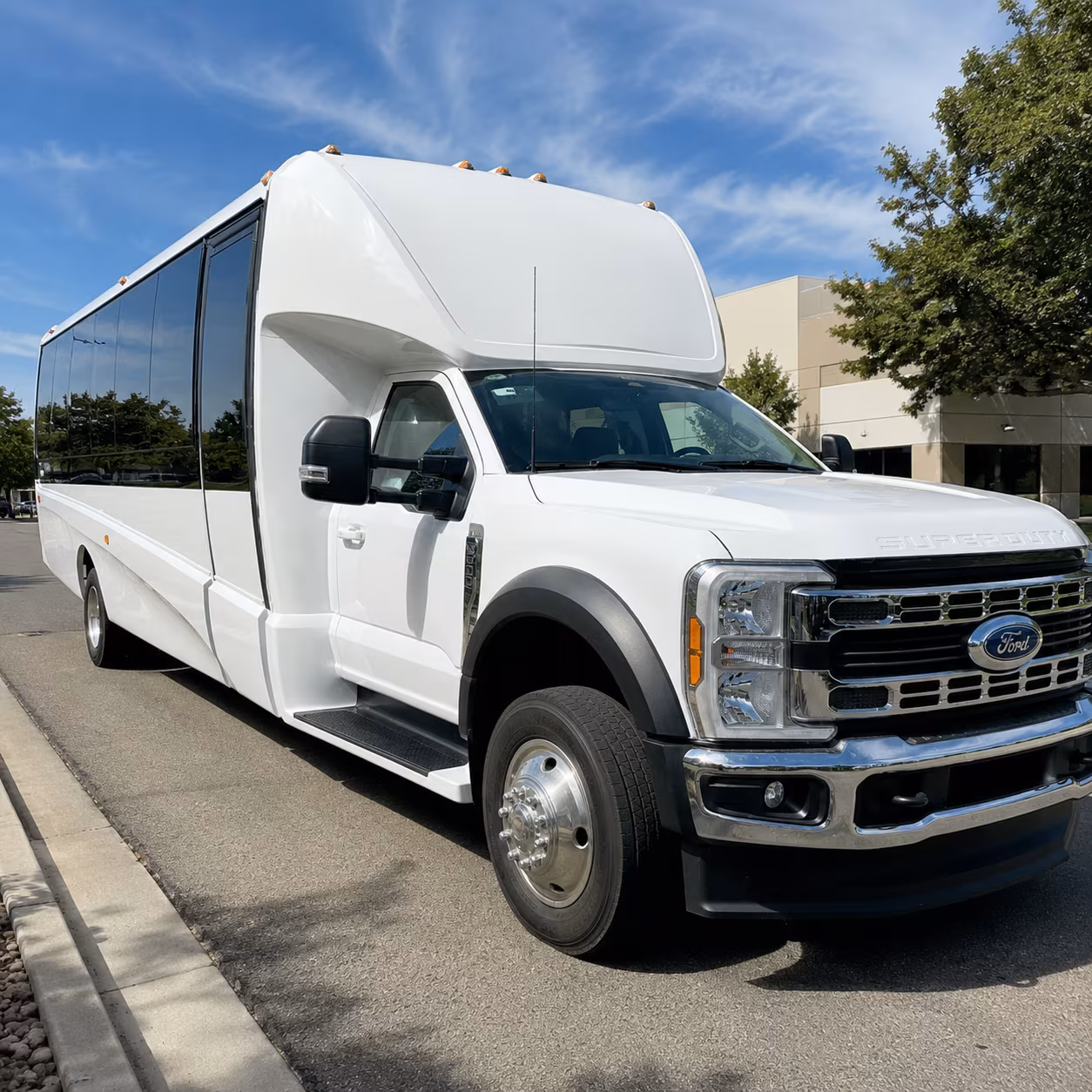 keeping the whole wedding party together from ceremony to reception in warren