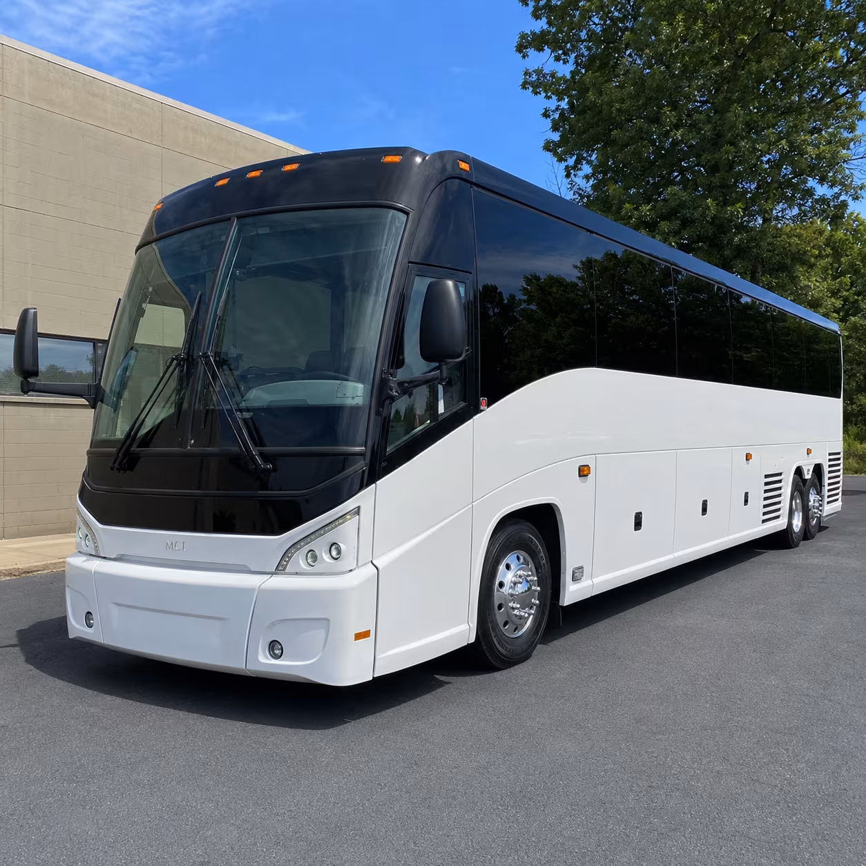 royal oak bus rentals for trade shows and conferences