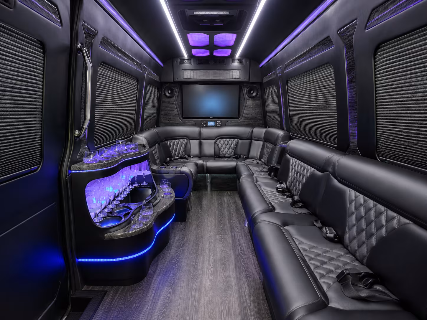 warren 20 passenger party bus
