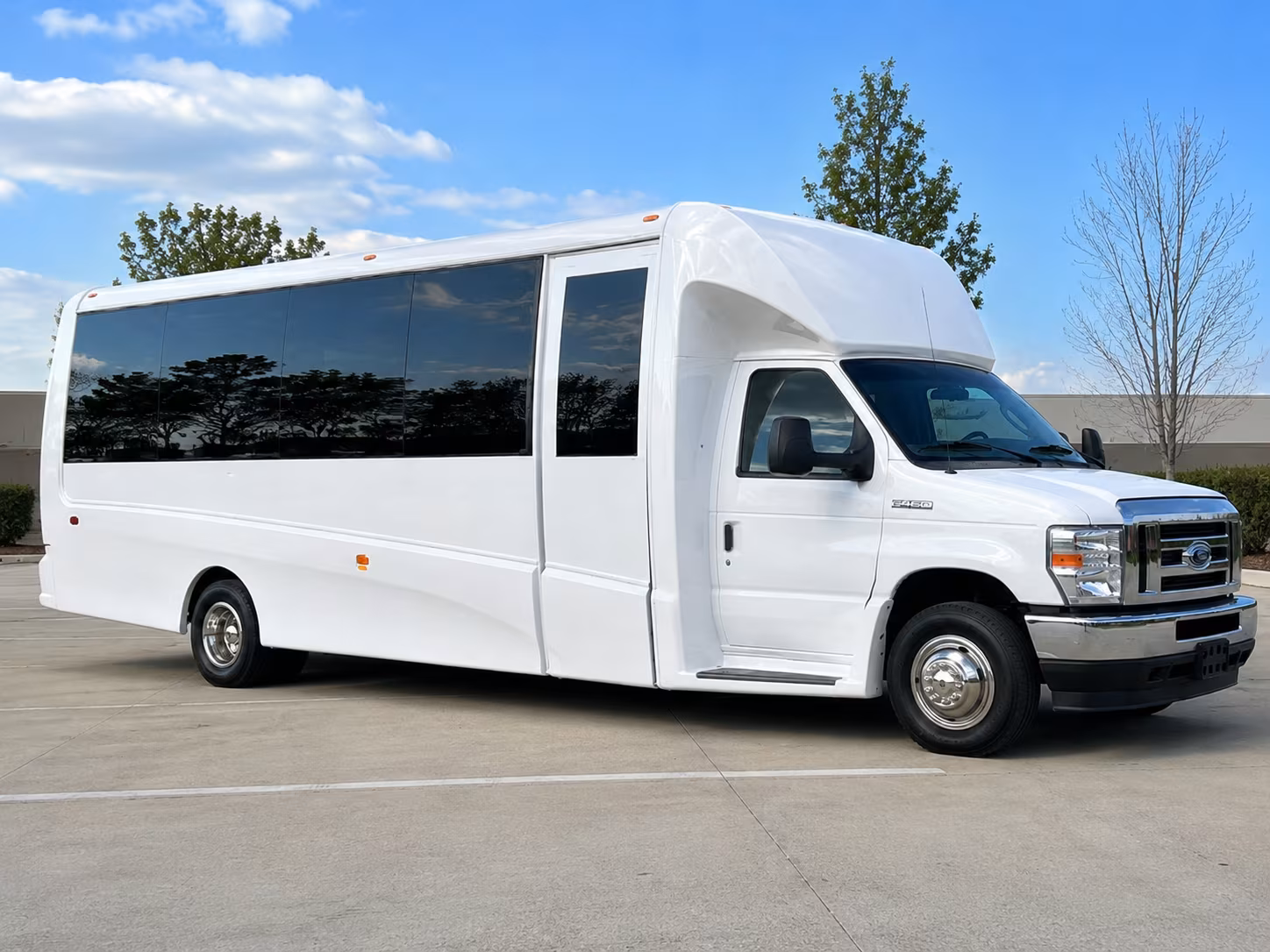 warrencharterbuscompany com is ready to get your class to the dia and michigan science center